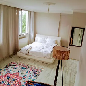 Ahmet Teacher Hotel,6 Minutes From The Airport Arnavutkoy
